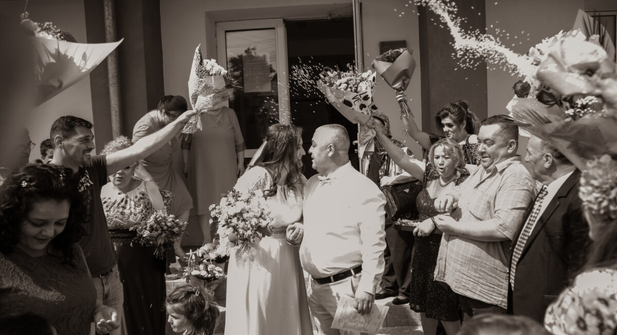Fotograf nuntă, botez, evenimente Mioveni, Câmpulung, Pitești, București